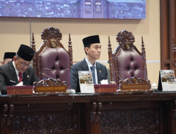 DPRD Prov. Sumsel mendengarkan dan dapat menerima jawaban Gubernur atas Pandangan Umum Fraksi-fraksi terhadap Raperda APBD Prov.Sumsel TA 2025